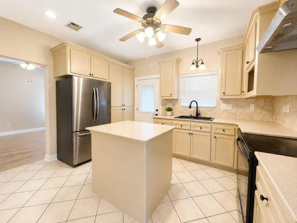 2204 Springwood Dr Brenham, TX 77833