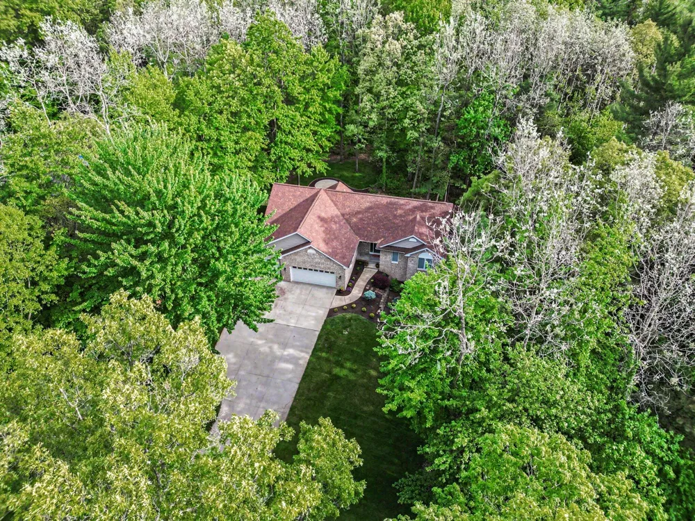 5224 Bonasa Drive NE Rockford, MI 49341