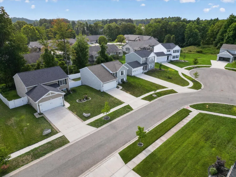 818 Strauss Court Greenville, MI 48838