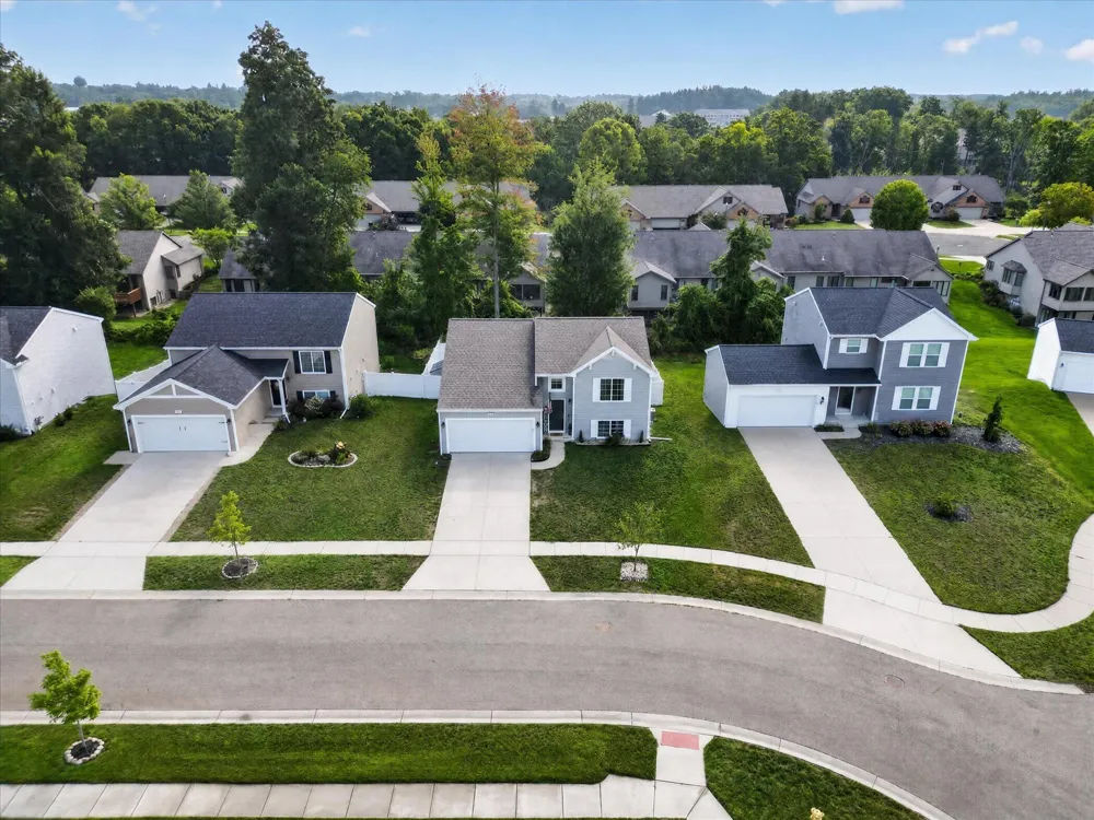 818 Strauss Court Greenville, MI 48838