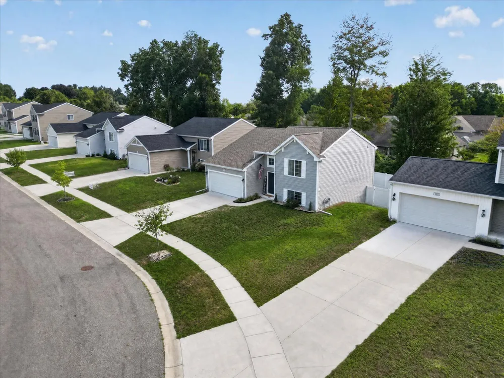 818 Strauss Court Greenville, MI 48838