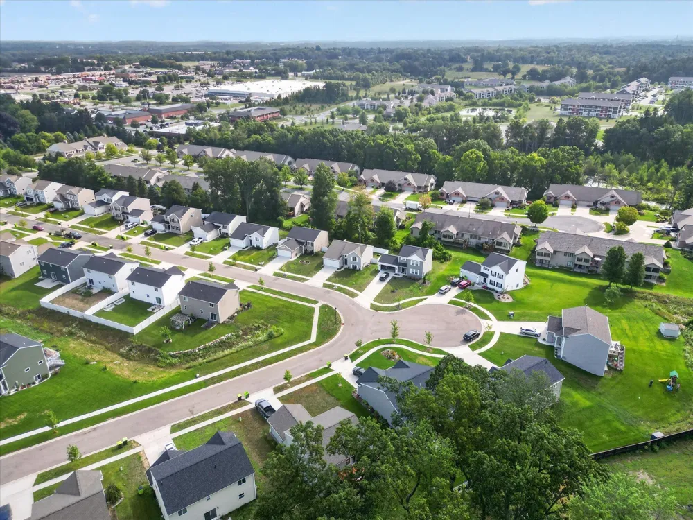 818 Strauss Court Greenville, MI 48838