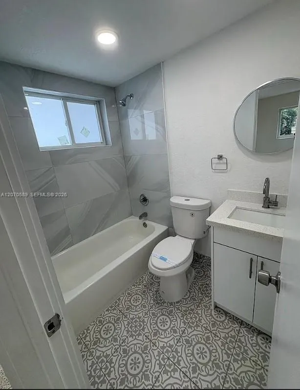 1811 NW 19th Ter #5 Miami, FL 33125