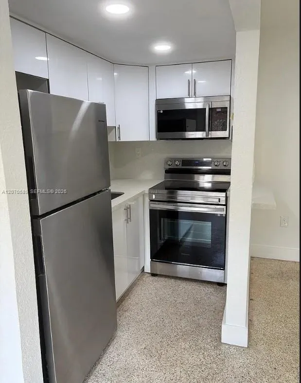 1811 NW 19th Ter #5 Miami, FL 33125