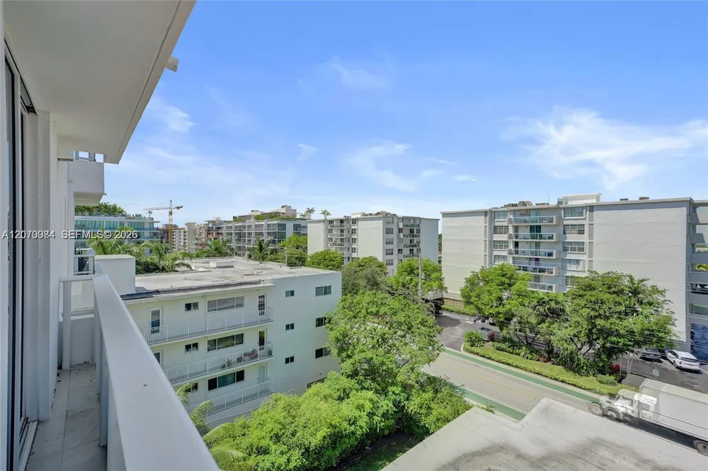 1170 101st St #602 Bay Harbor Islands, FL 33154