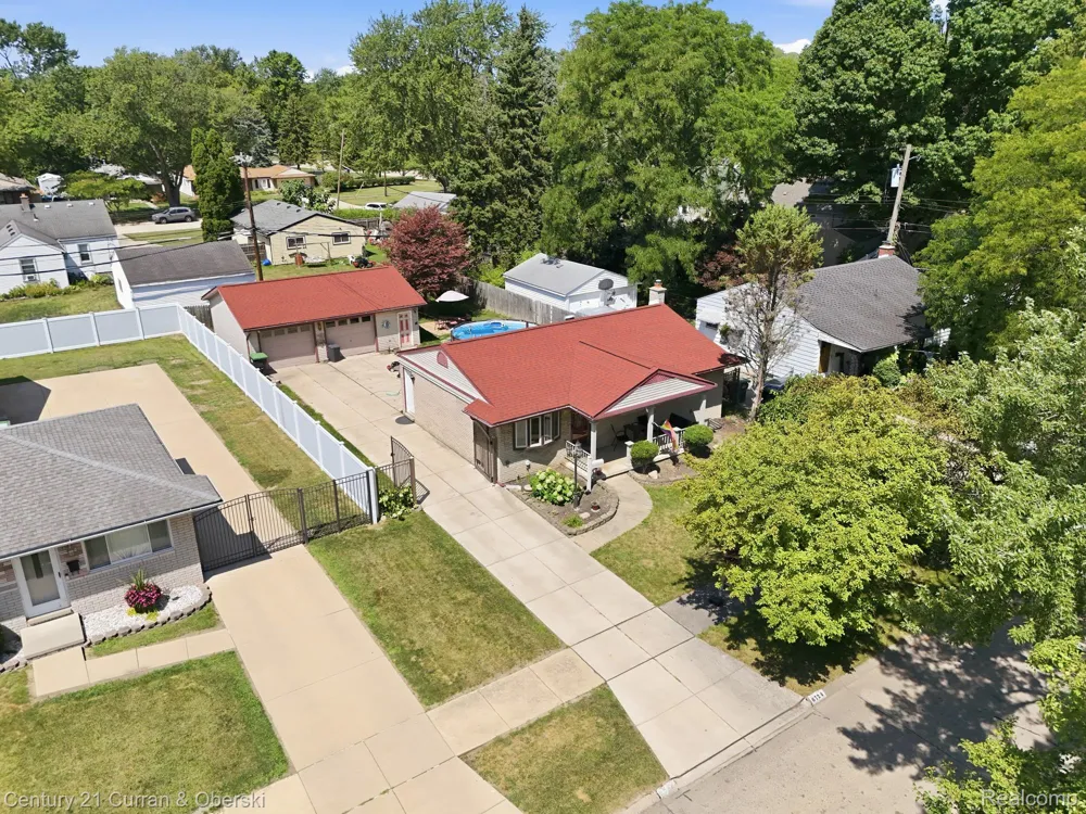 6724 Polk Street Taylor City, MI 48180