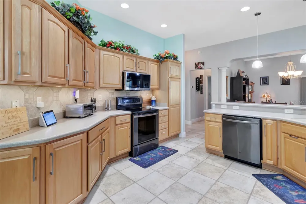 4190 COUNTY ROAD 121D Wildwood, FL 34785