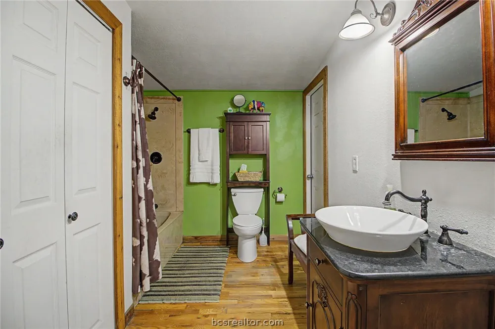 6128 County Road 358 Gause, TX 77857