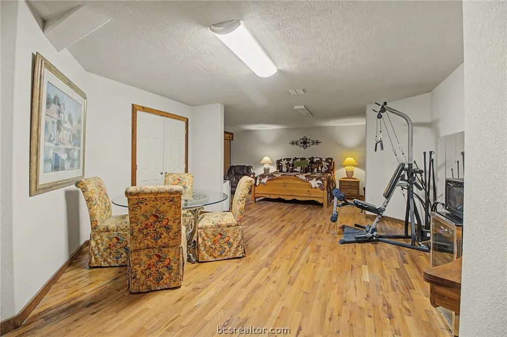 6128 County Road 358 Gause, TX 77857