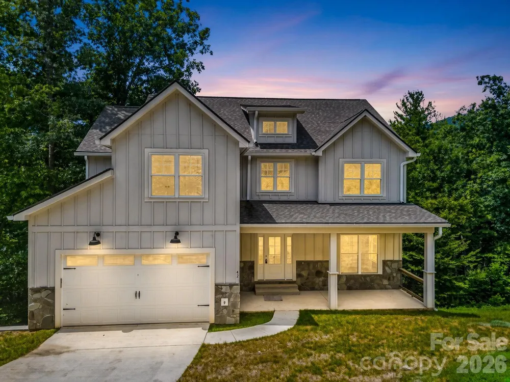 42 Stone Crest Mountain Drive Black Mountain, NC 28711