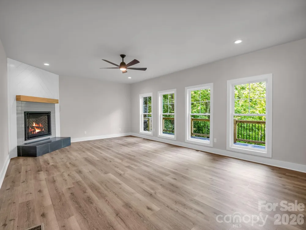42 Stone Crest Mountain Drive Black Mountain, NC 28711