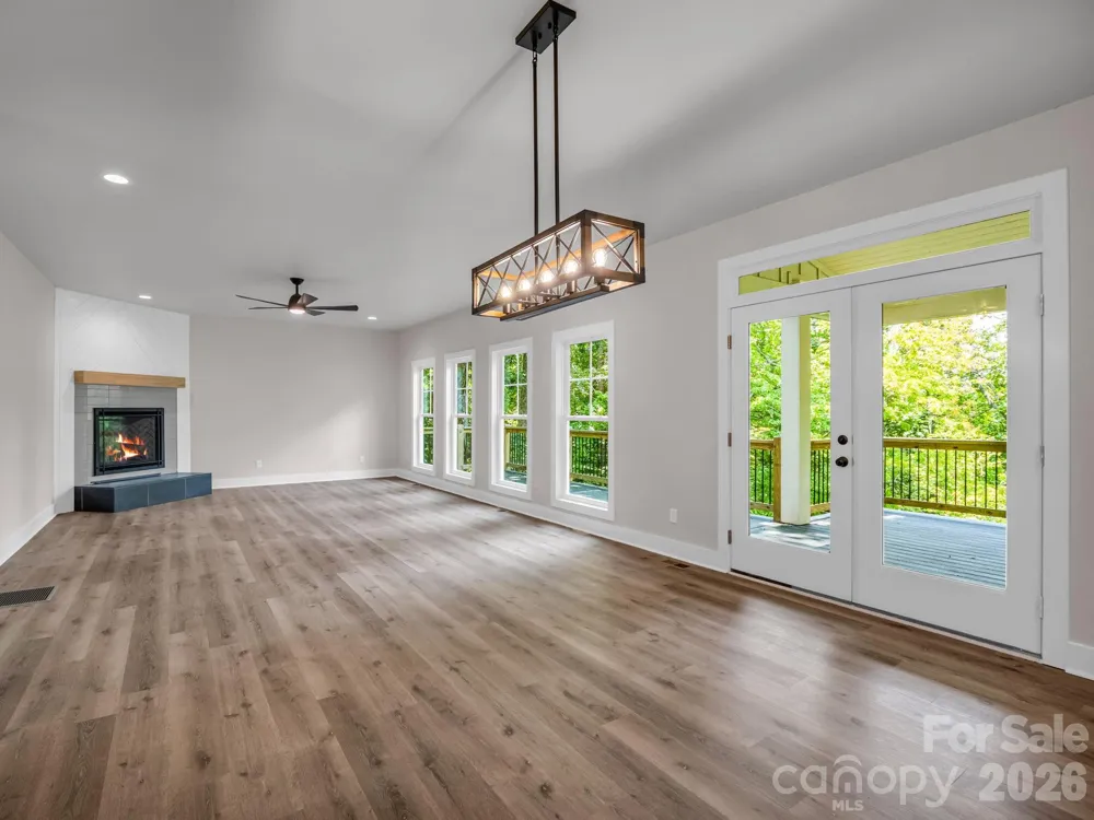 42 Stone Crest Mountain Drive Black Mountain, NC 28711