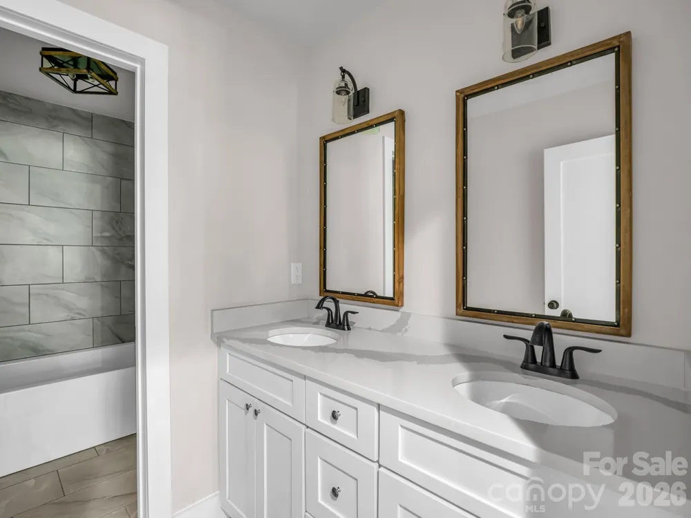 42 Stone Crest Mountain Drive Black Mountain, NC 28711