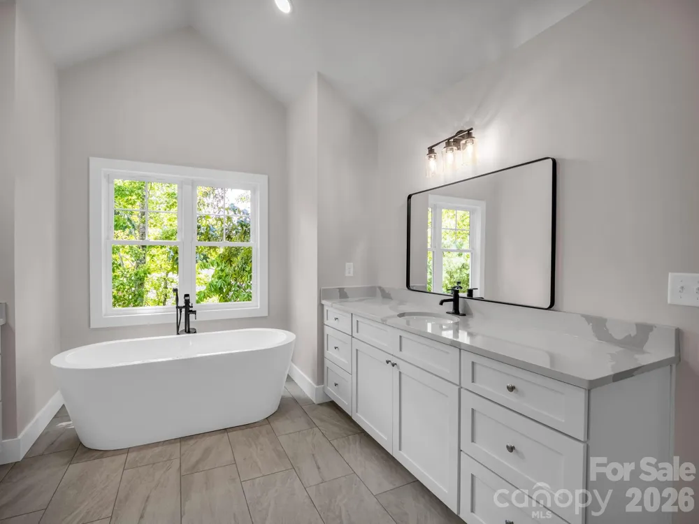 42 Stone Crest Mountain Drive Black Mountain, NC 28711