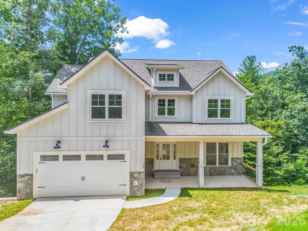 42 Stone Crest Mountain Drive Black Mountain, NC 28711