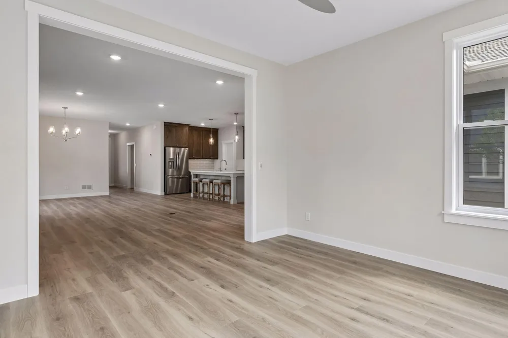 2915 Thompson Drive River Falls, WI 54022