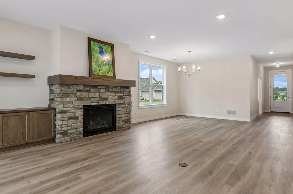 2915 Thompson Drive River Falls, WI 54022