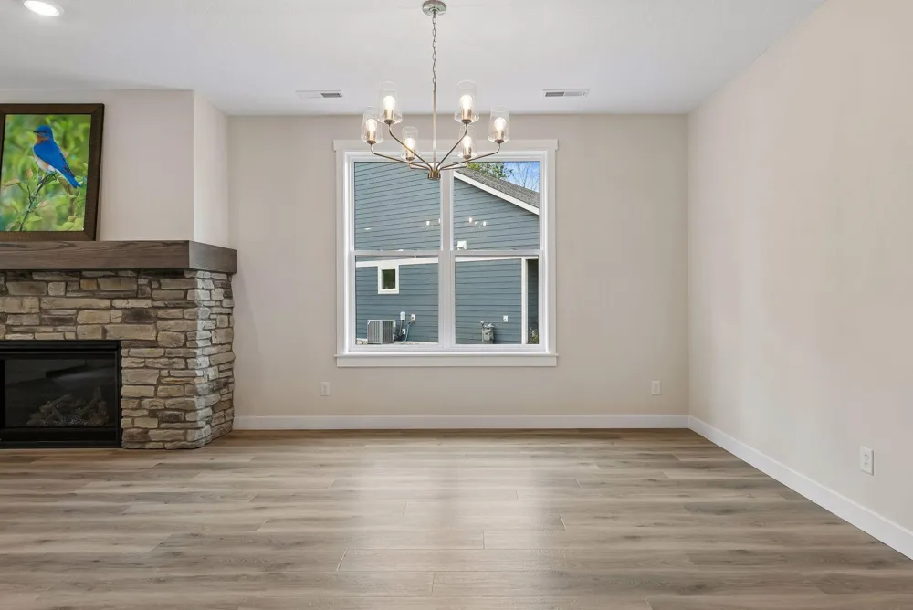 2915 Thompson Drive River Falls, WI 54022