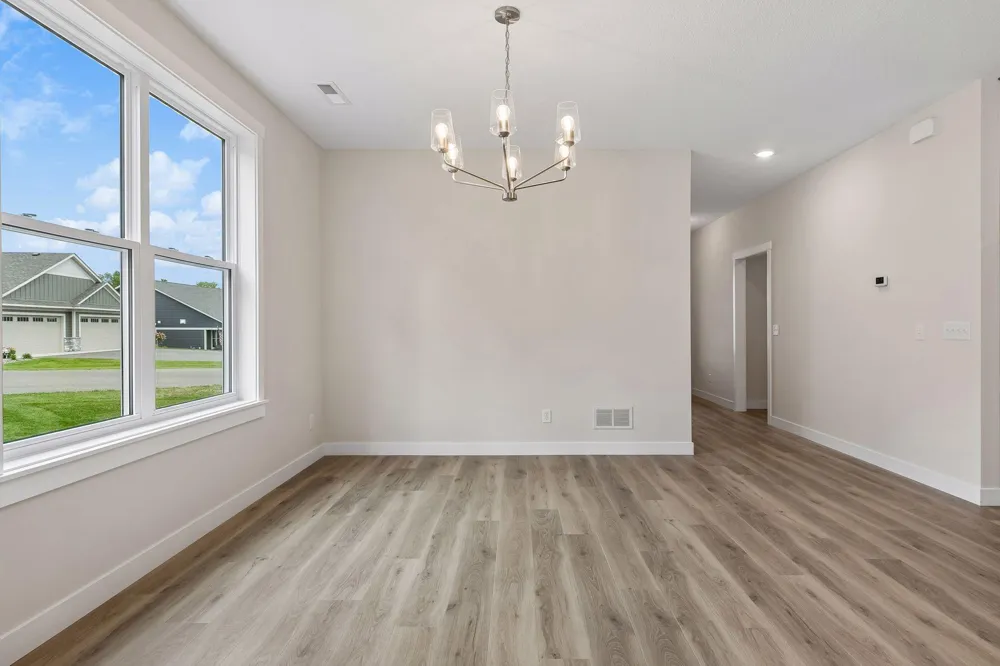 2915 Thompson Drive River Falls, WI 54022