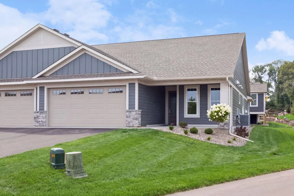 2915 Thompson Drive River Falls, WI 54022