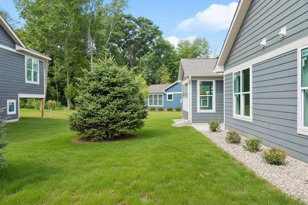 2915 Thompson Drive River Falls, WI 54022