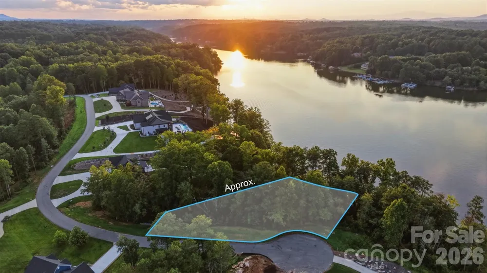 5768 Lake Pointe Drive #15 Granite Falls, NC 28630