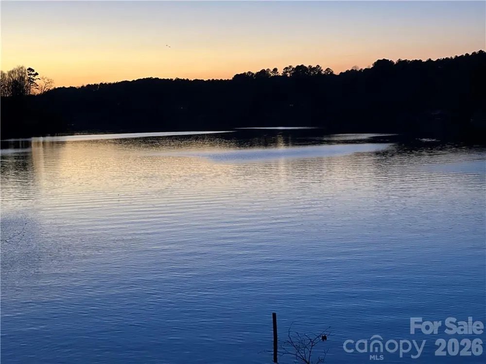 5768 Lake Pointe Drive #15 Granite Falls, NC 28630