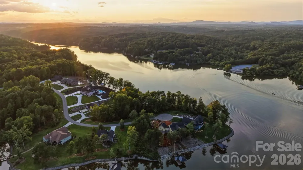 5768 Lake Pointe Drive #15 Granite Falls, NC 28630