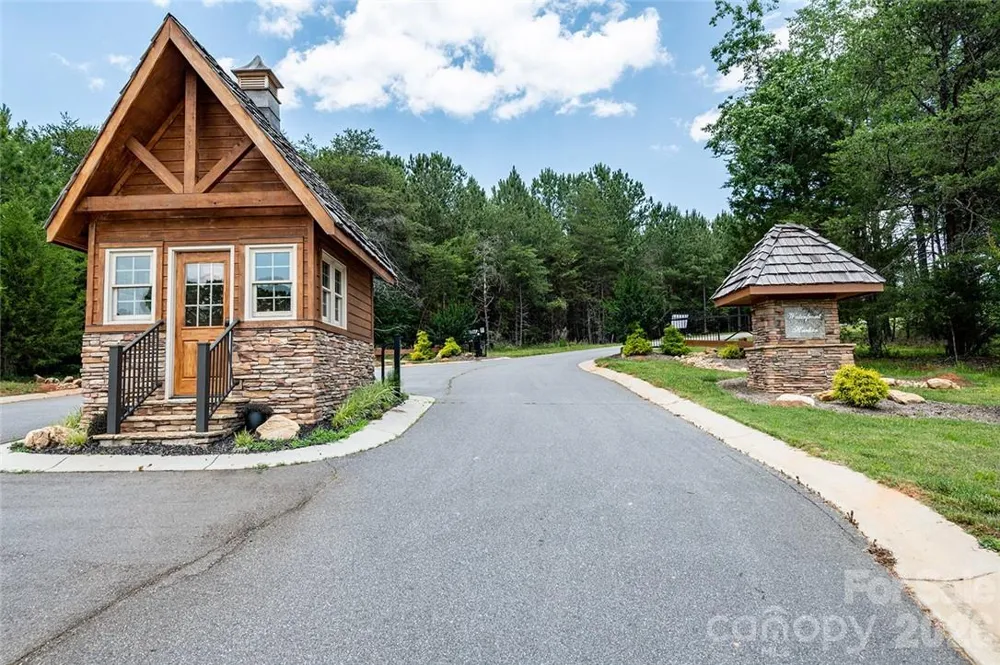 5768 Lake Pointe Drive #15 Granite Falls, NC 28630