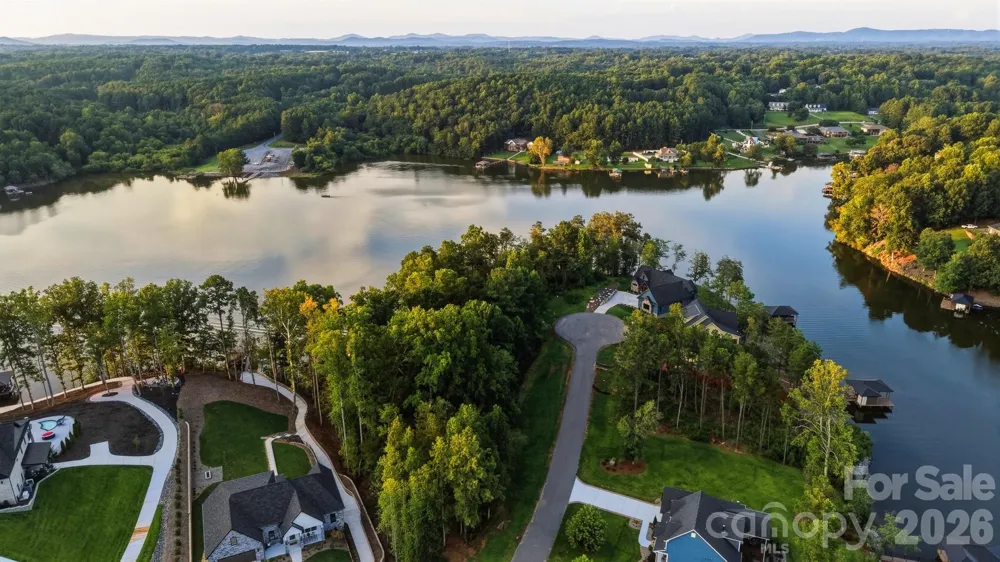 5768 Lake Pointe Drive #15 Granite Falls, NC 28630
