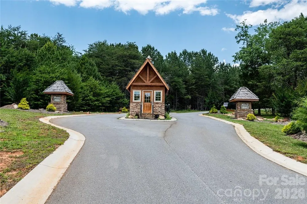 5768 Lake Pointe Drive #15 Granite Falls, NC 28630