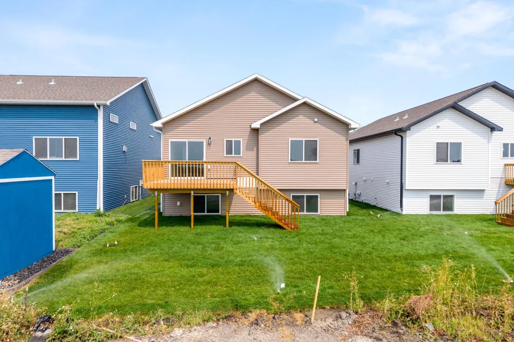 2515 38th Avenue S Moorhead, MN 56560
