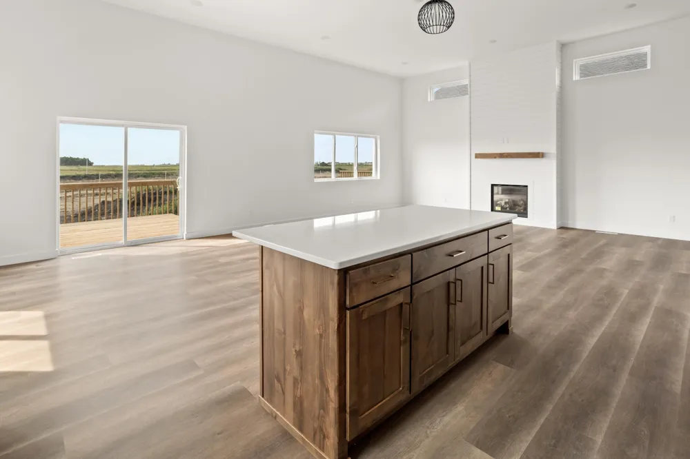 2611 38 AVENUE S Moorhead, MN 56560