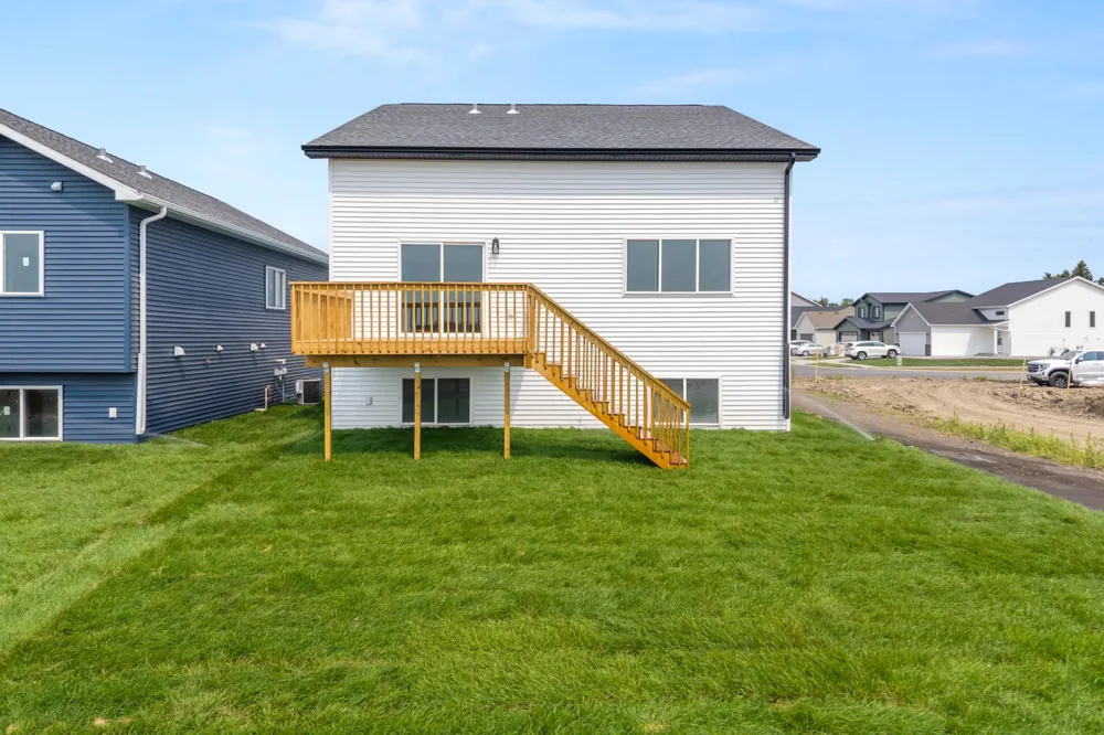 2629 38 AVENUE S Moorhead, MN 56560