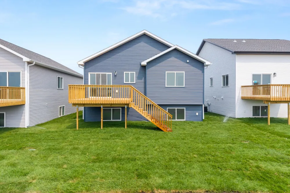 2623 38 AVENUE S Moorhead, MN 56560