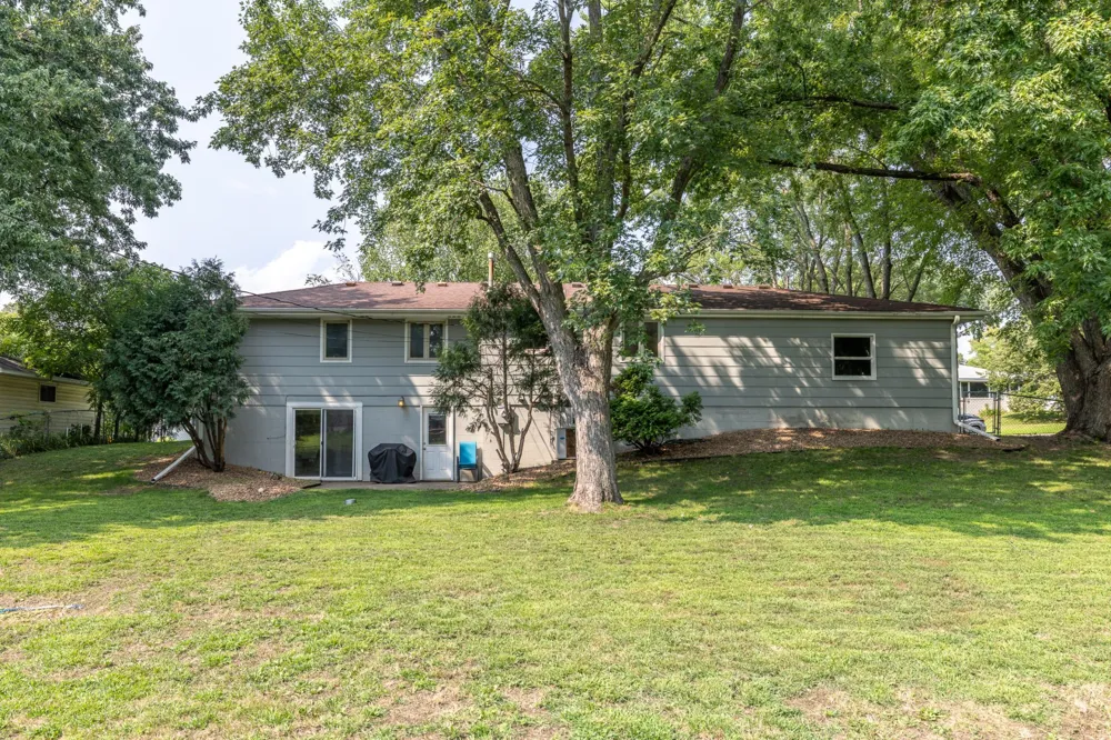 2509 W 140th Street Burnsville, MN 55337