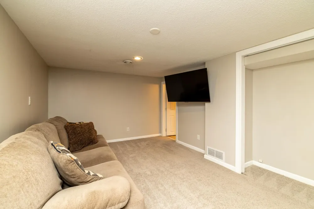 2509 W 140th Street Burnsville, MN 55337