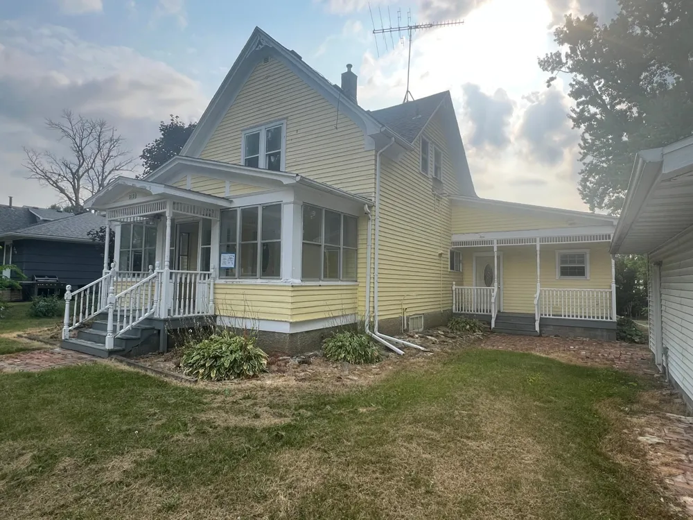 212 2nd Avenue Wanamingo, MN 55983