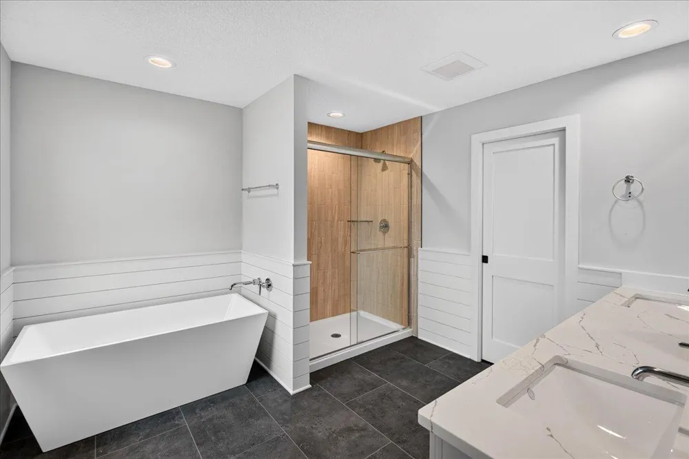 2607 Cascade Lane Orono, MN 55356