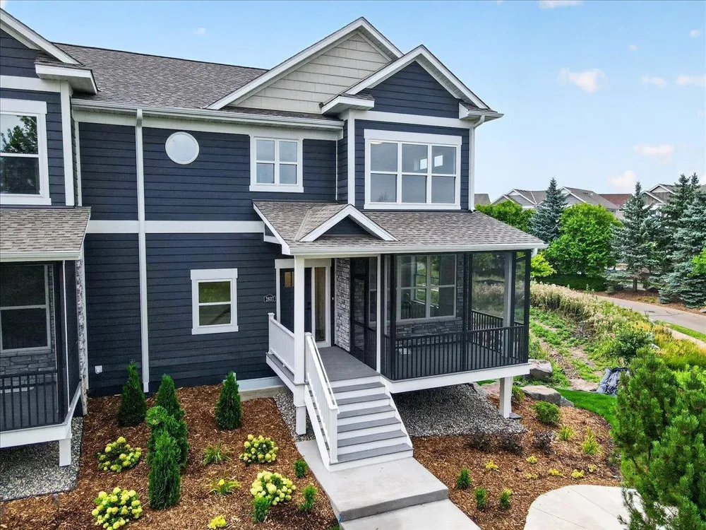 2607 Cascade Lane Orono, MN 55356