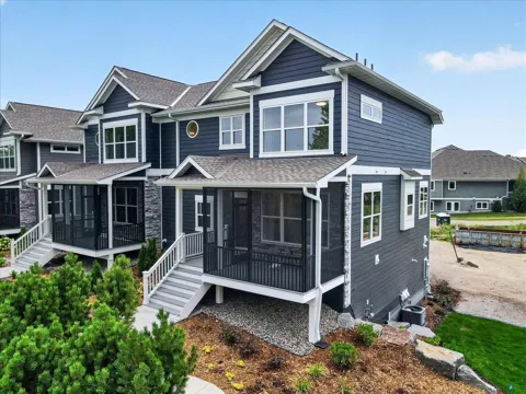 2607 Cascade Lane