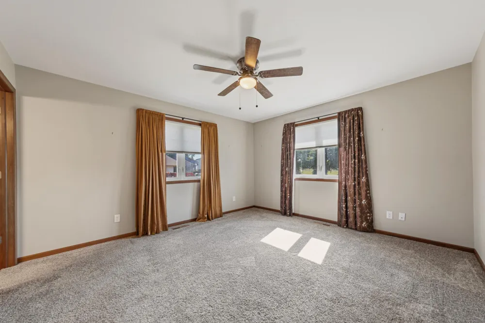 611 Mari Dean Boulevard #6 Lake Crystal, MN 56055