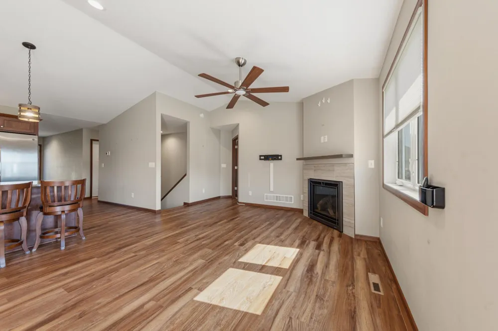611 Mari Dean Boulevard #6 Lake Crystal, MN 56055