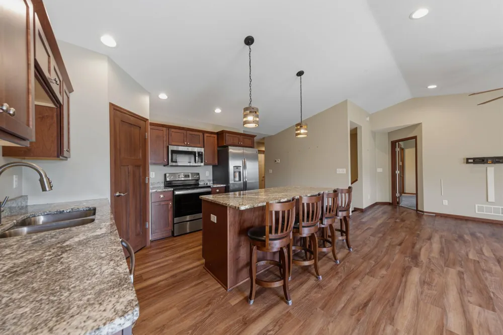 611 Mari Dean Boulevard #6 Lake Crystal, MN 56055