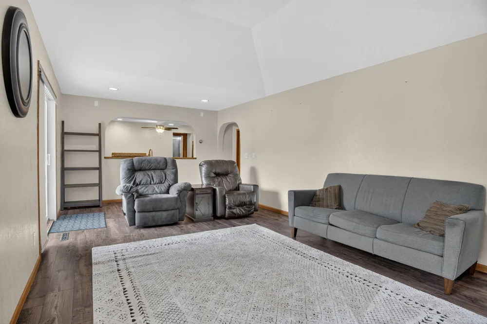 25990 Gates Avenue Faribault, MN 55021