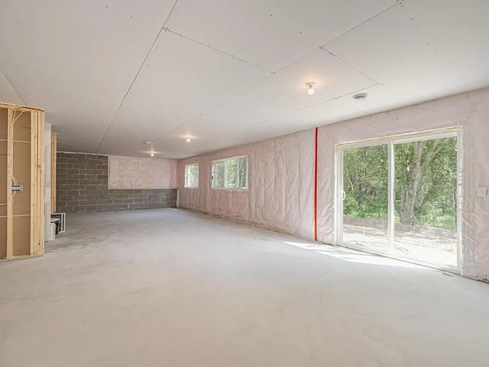 L5 B2 238th Avenue NW Zimmerman, MN 55398