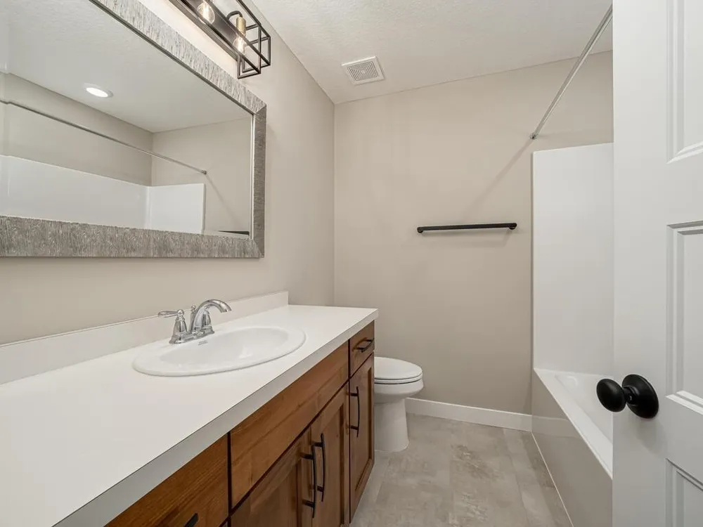 L5 B2 238th Avenue NW Zimmerman, MN 55398