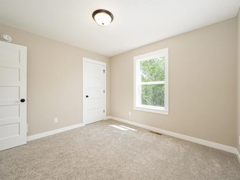 L5 B2 238th Avenue NW Zimmerman, MN 55398