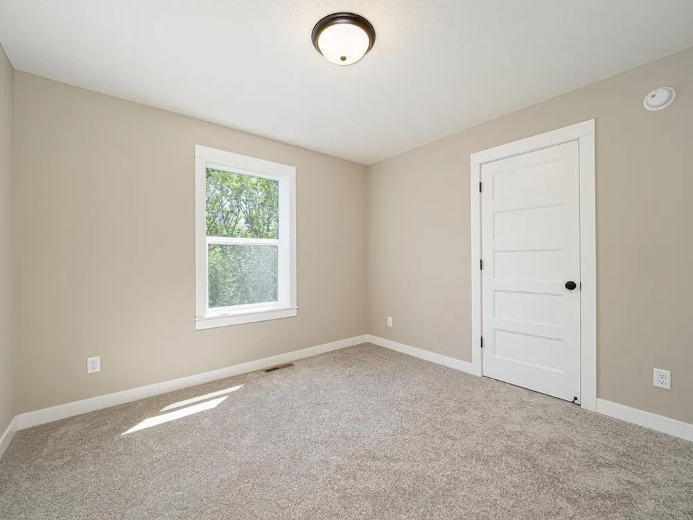 L5 B2 238th Avenue NW Zimmerman, MN 55398