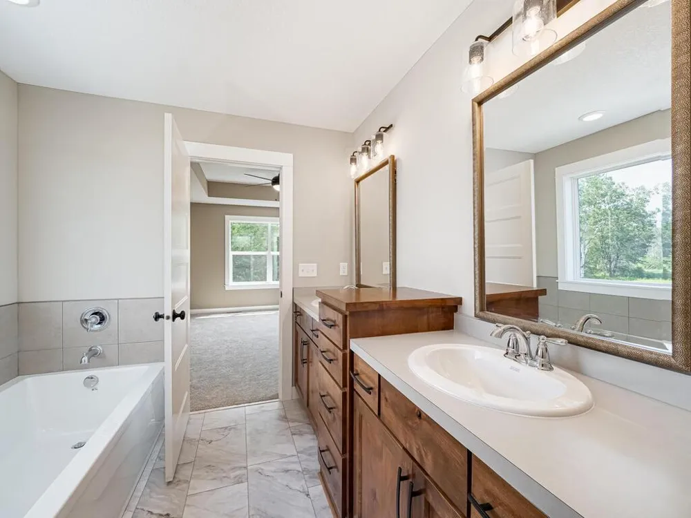 L5 B2 238th Avenue NW Zimmerman, MN 55398